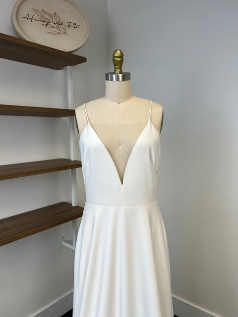 C / Theia Ally Size 8