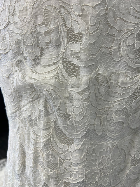 C / Theia Nicole Size 8