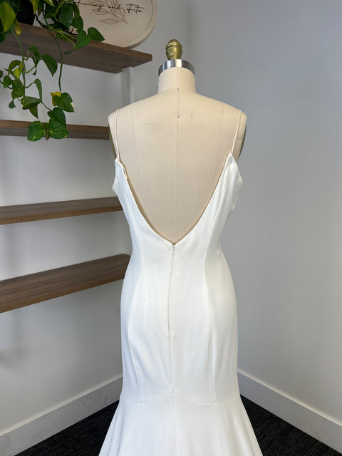 B / Theia Primrose Size 10