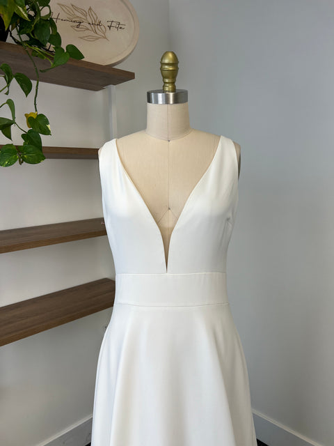 B / Theia Byrony Size 10