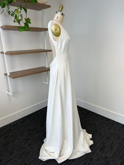 B / Theia Byrony Size 10