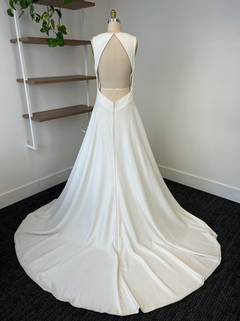 B / Theia Byrony Size 10