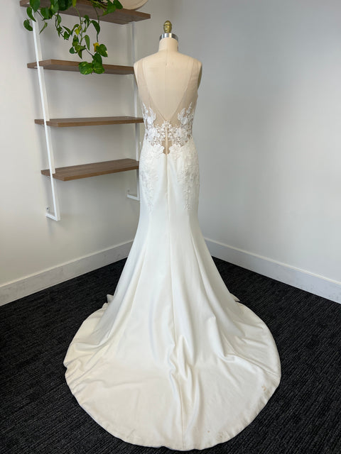 B / Theia Teal Size 8