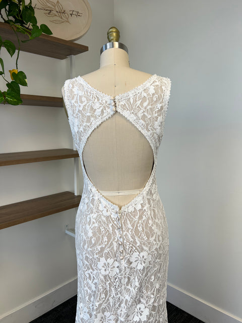 B / Wilderly F120 Size 10