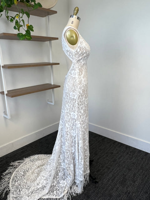 B / Wilderly F120 Size 10