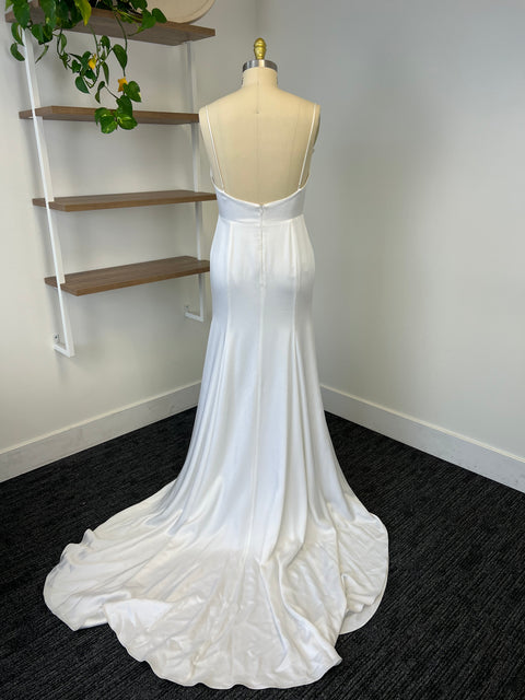 B / Sarah Seven Rhea Size 12