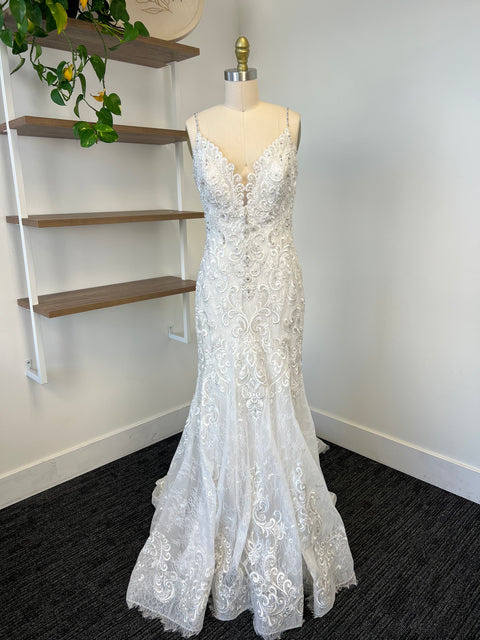 B / Allure 9501 Size 12