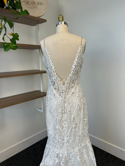 B / Allure 9501 Size 12
