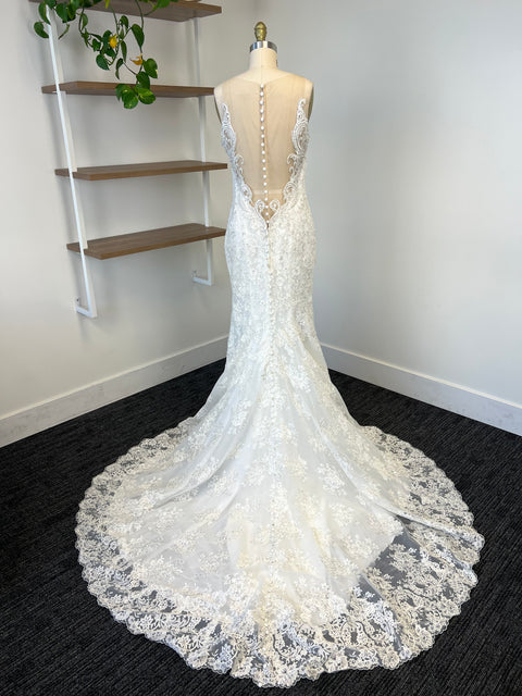 B / Allure 9363 Size 12