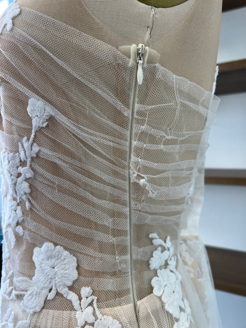 C / Anna Kara Iris Size 12