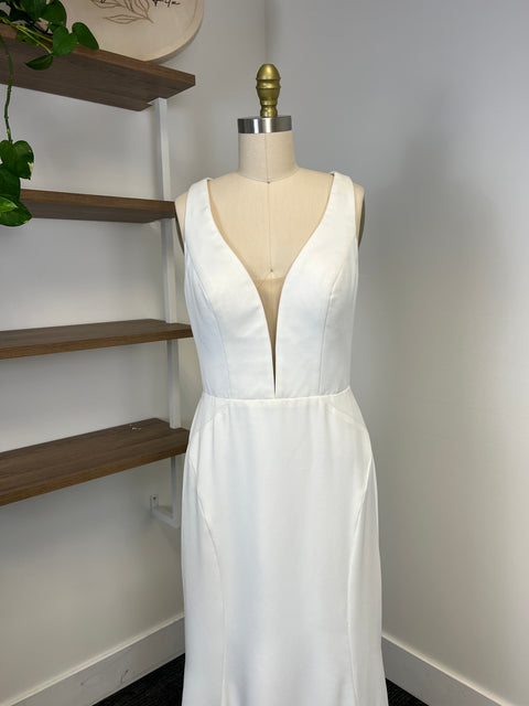 C / Essence d2654 Size 12