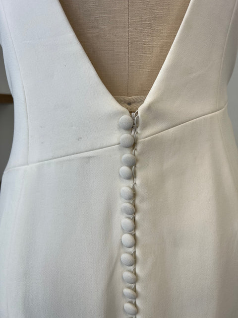 B / Theia Acacia Size 12
