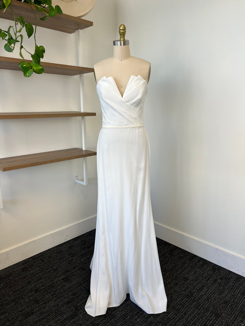 C / Suzanne Neville Carmella Size 14