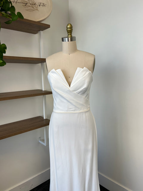 C / Suzanne Neville Carmella Size 14