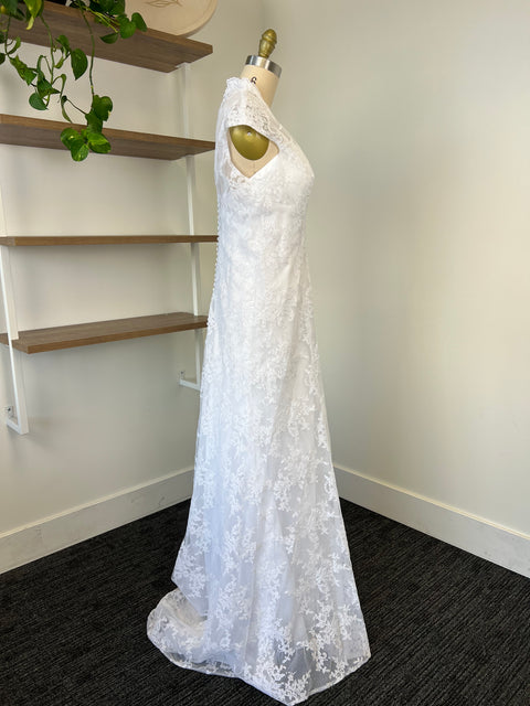 C / House 18852 Size 14