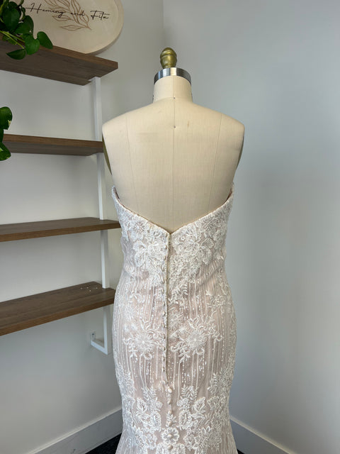 B / Allure 9350 Size 14
