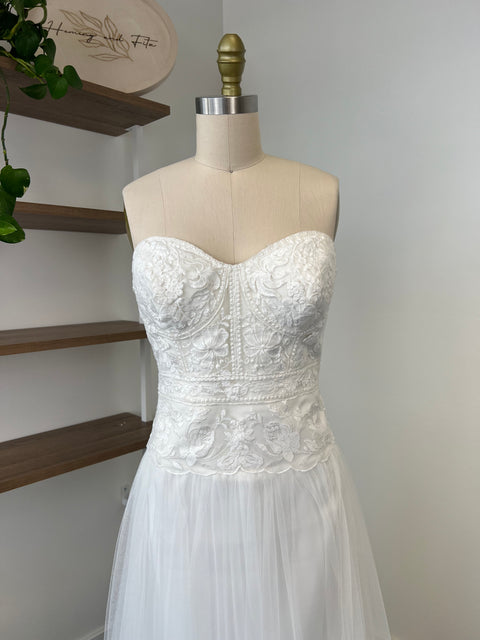 B / Rebecca Ingram Elouise Size 14