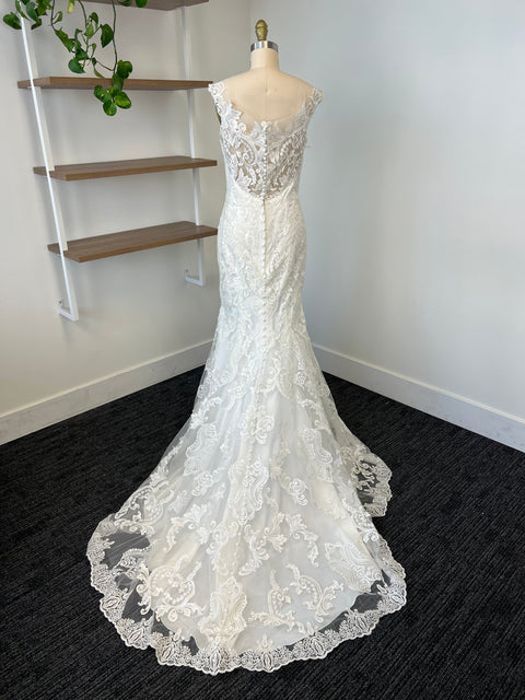 B / Allure 9474 Size 14