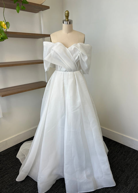 A / Eva Lendel Darling Size 8