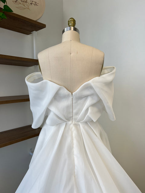 A / Eva Lendel Darling Size 8