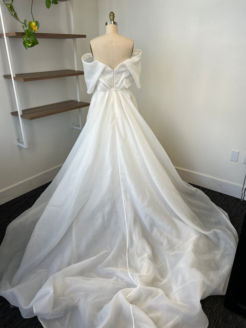 A / Eva Lendel Darling Size 8
