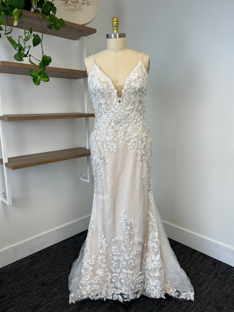 A / Martin Thornburg 122245 Size 16