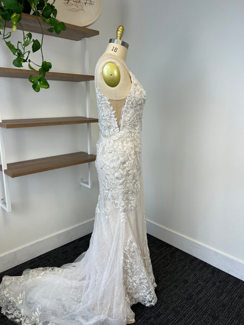 A / Martin Thornburg 122245 Size 16