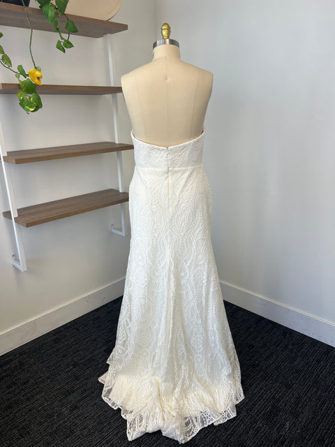B / Scout Lotus Size 18