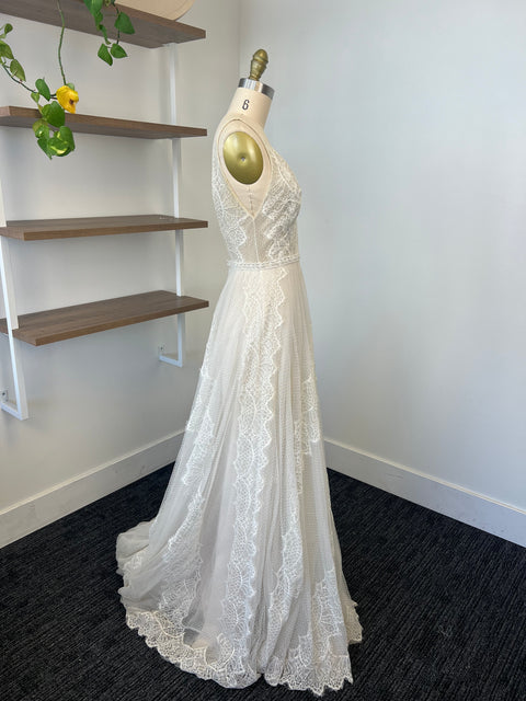 C / Flora Josephine Size 8