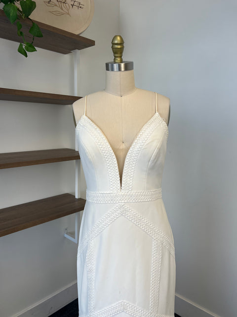 C / Theia Lola Size 8