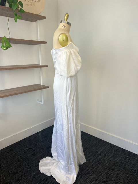 B / Sarah Seven Elena Size 16
