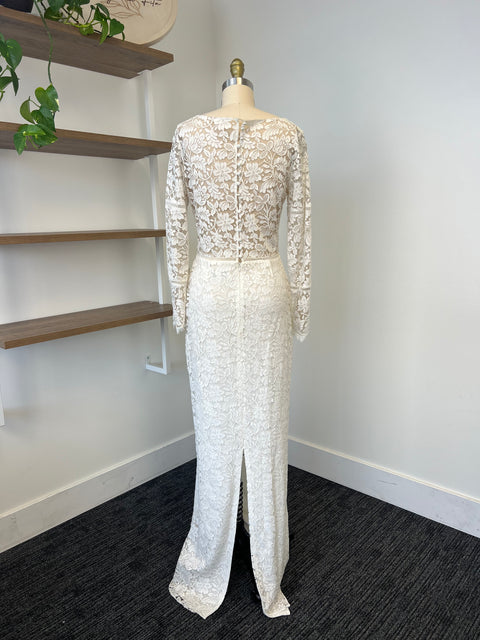 B / Sarah Seven Venice Lace Size 8