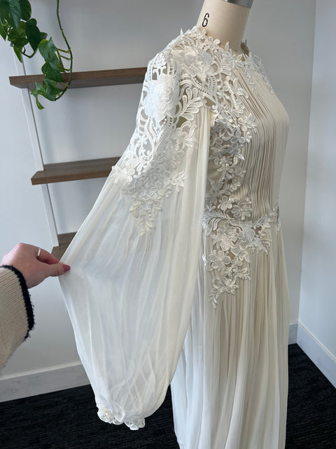 C / Costarellos Adonia Size 8