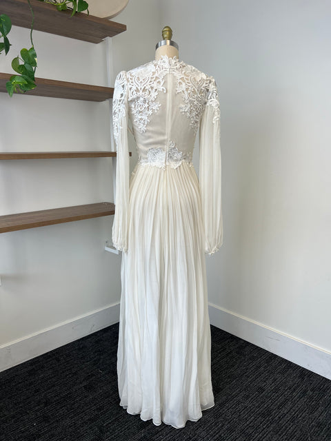 C / Costarellos Adonia Size 8
