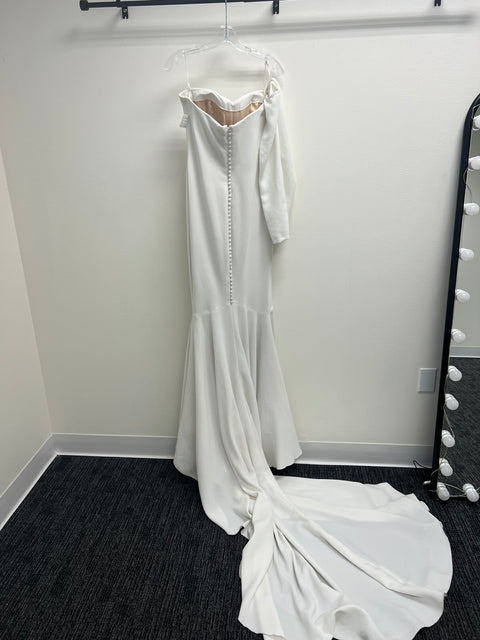 C / Pronovias Raciela Size 8