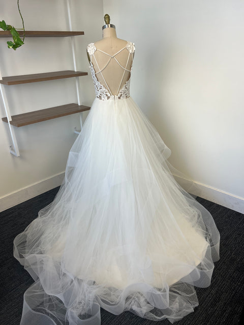 B / Hayley Paige Blush 1600 Size 10