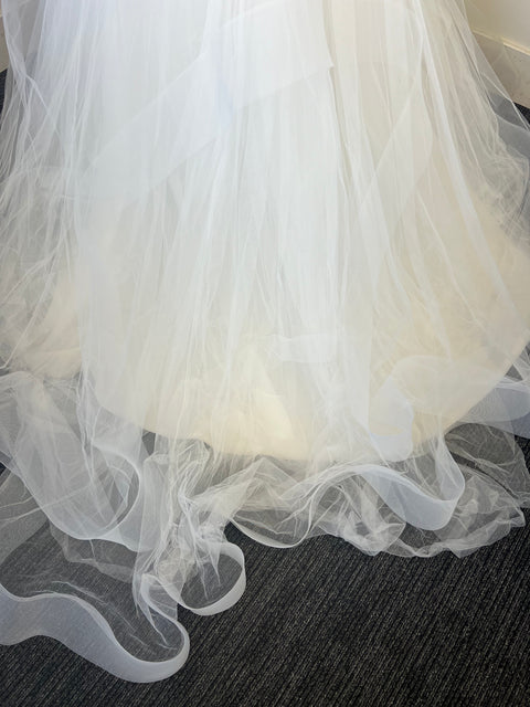 B / Hayley Paige Blush 1600 Size 10