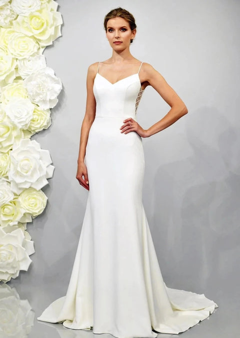 B / Theia Amaryliss Size 8