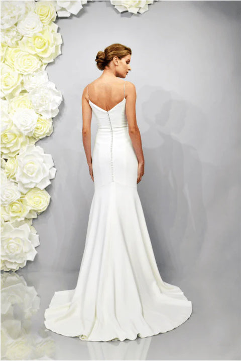B / Theia Amaryliss Size 8