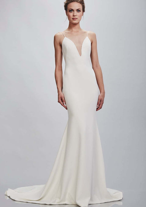 B / Theia Bruna Size 8