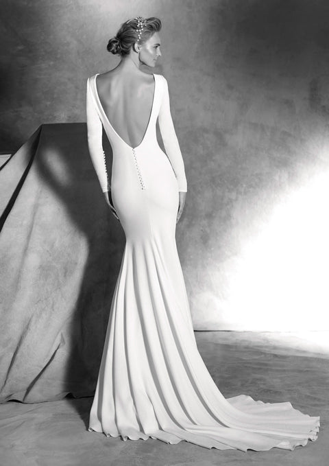 C / Pronovias Ivania Size 8
