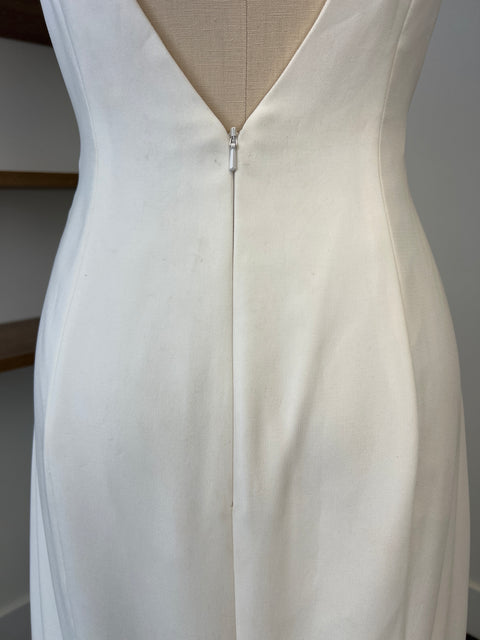 B / Theia Poppy Size 10
