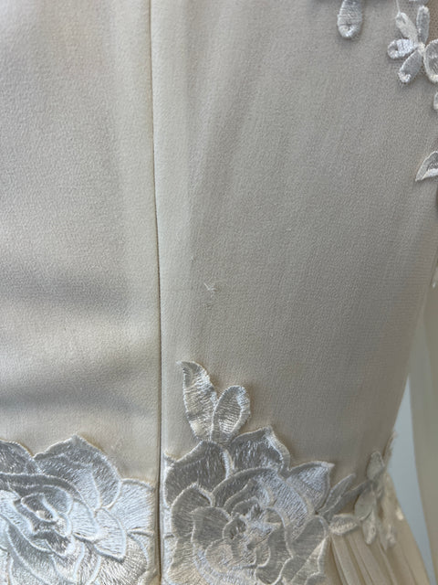 C / Costarellos Adonia Size 8